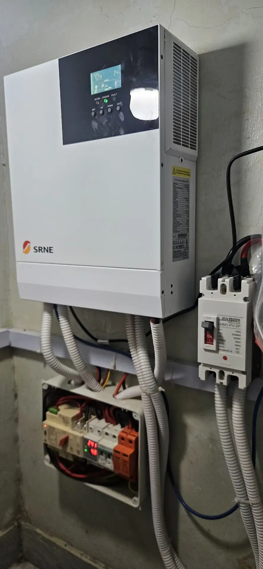 SRNE 5kW off-grid inverter installed at a Kenyan home