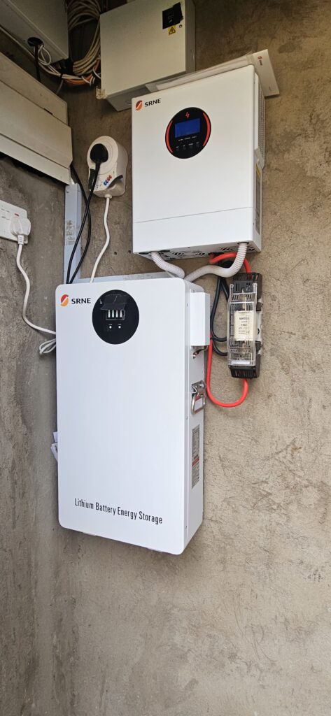 SRNE wall-mounted lithium battery alongside SRNE inverter